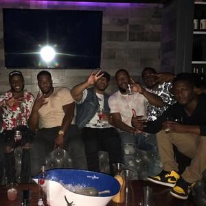 Meet your Posher, Everett